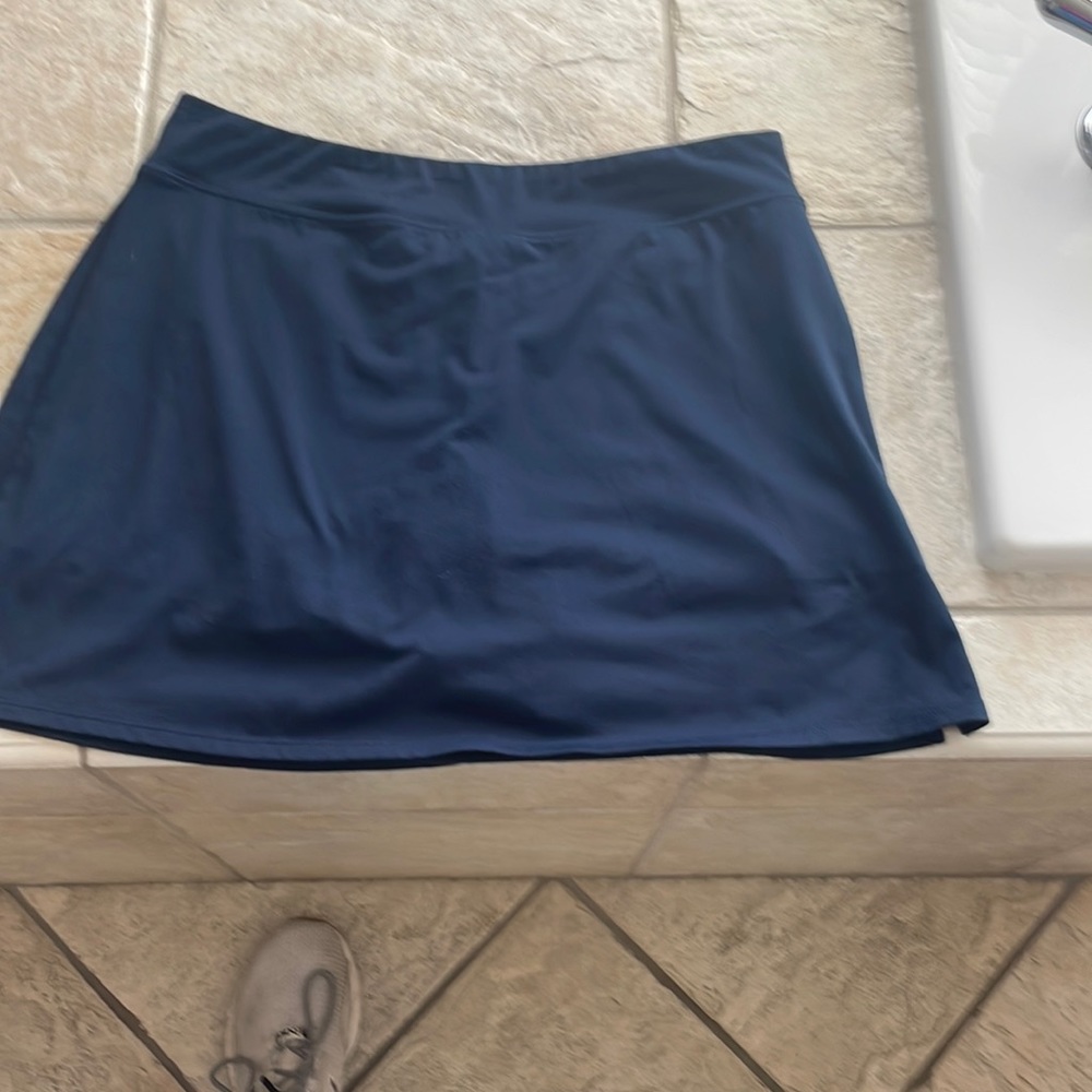 Cute navy skort!